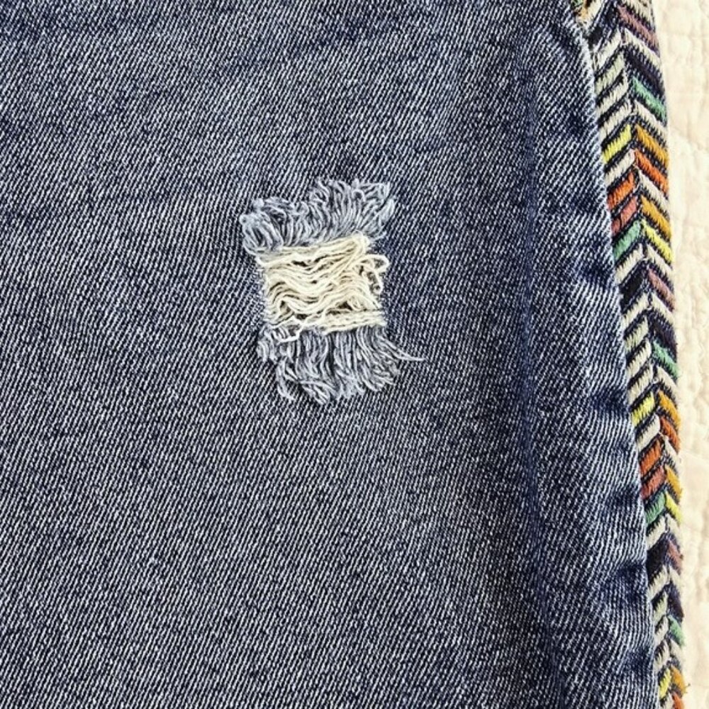 Knox Rose Women's Boyfriend Barrel Jeans Size 10 Blue Denim Rainbow Embroidered - Picture 5 of 12